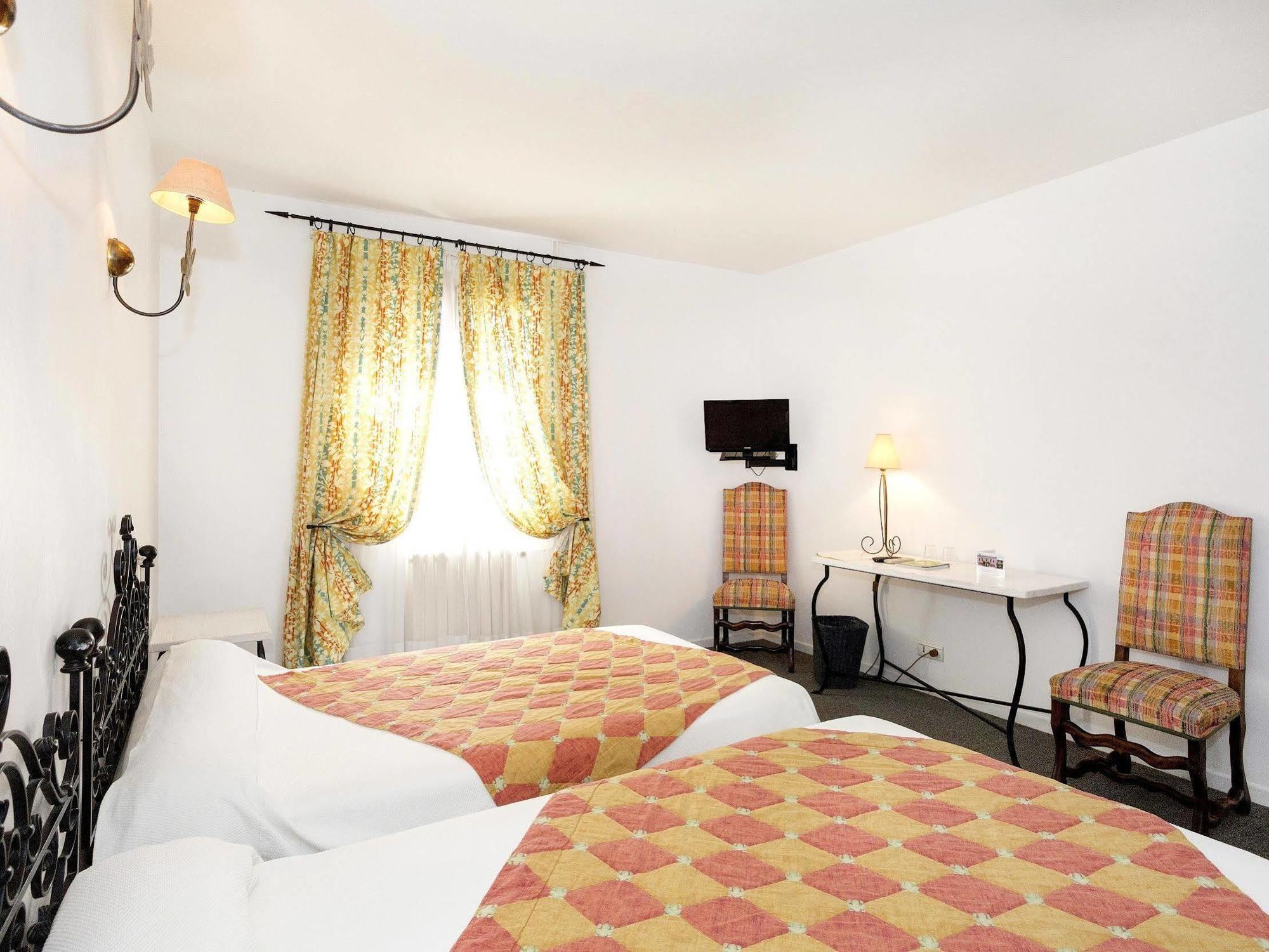 Logis Hotels - Hotel Restaurant Du Midi Revel  Ngoại thất bức ảnh